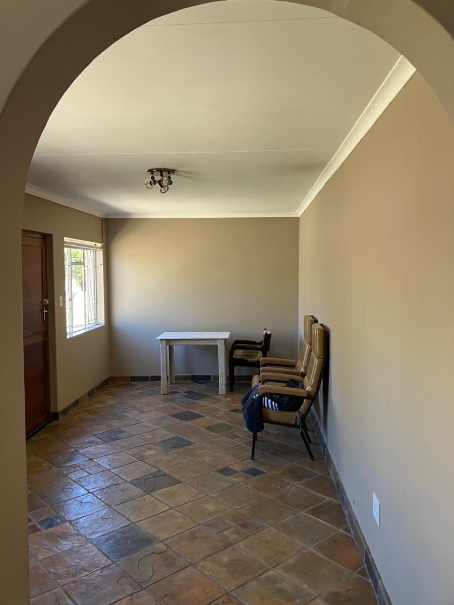 To Let 1 Bedroom Property for Rent in Bothasrus Eastern Cape